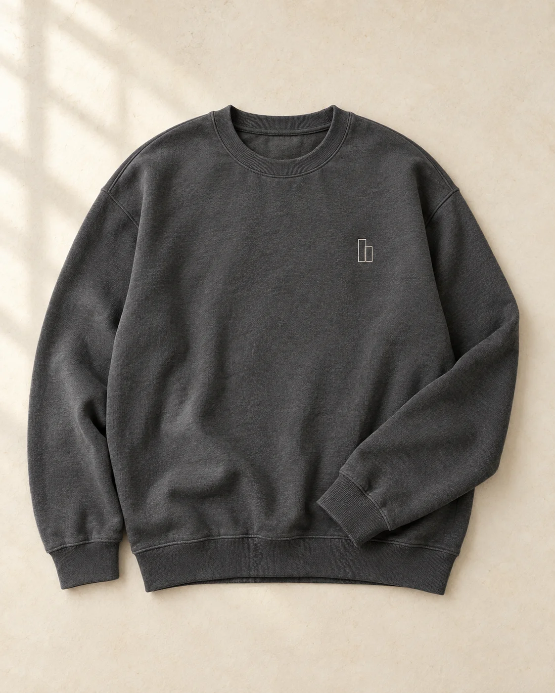 Afterlight：Crewneck sweatの生成デザイン案